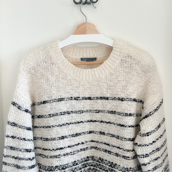 Vince Black/White Textured Wool Blend Crew Neck Sweater - Picture 3 of 11